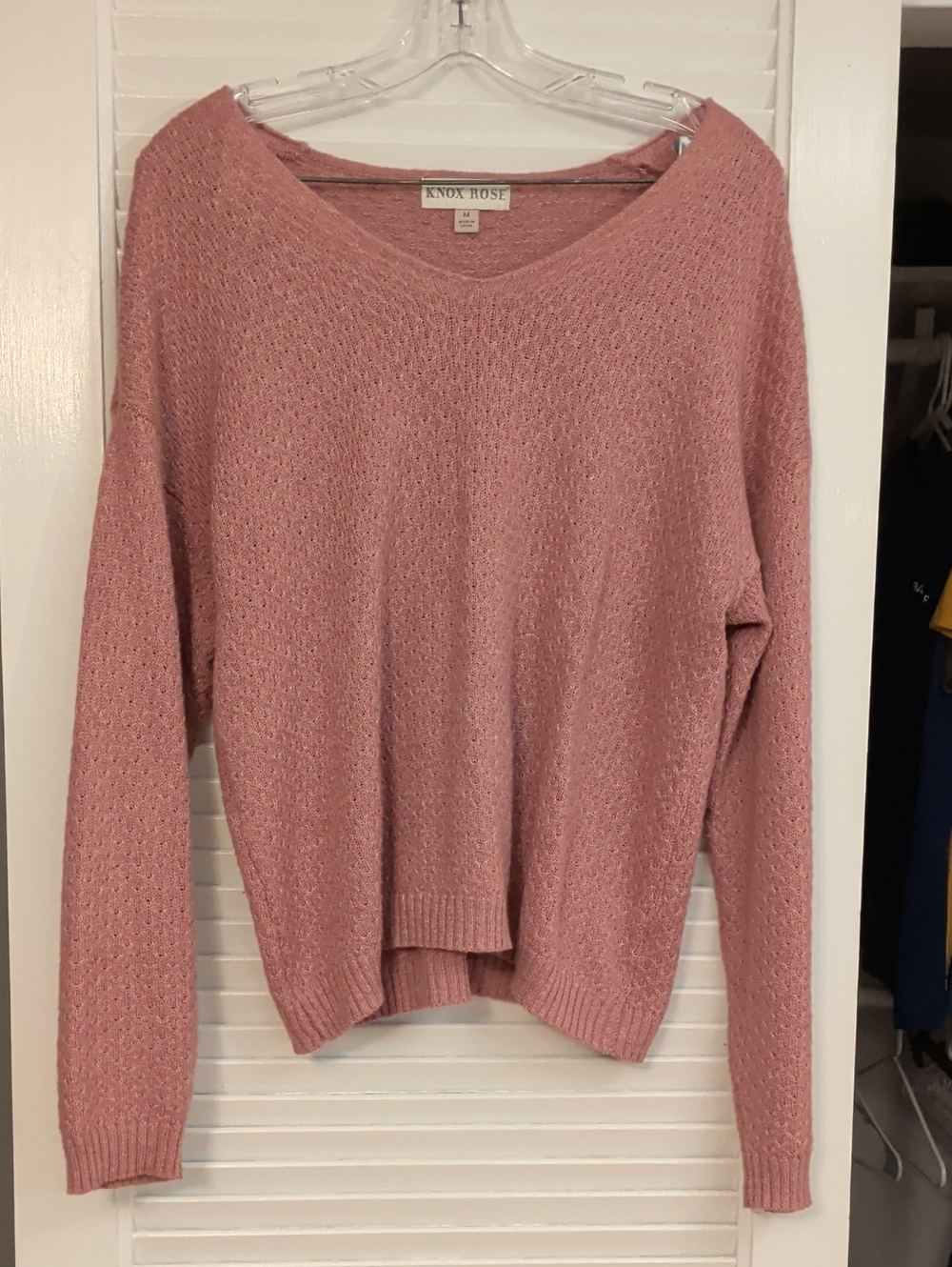 Knox Rose Blush Pink V-Neck Lightweight Knit Sweater